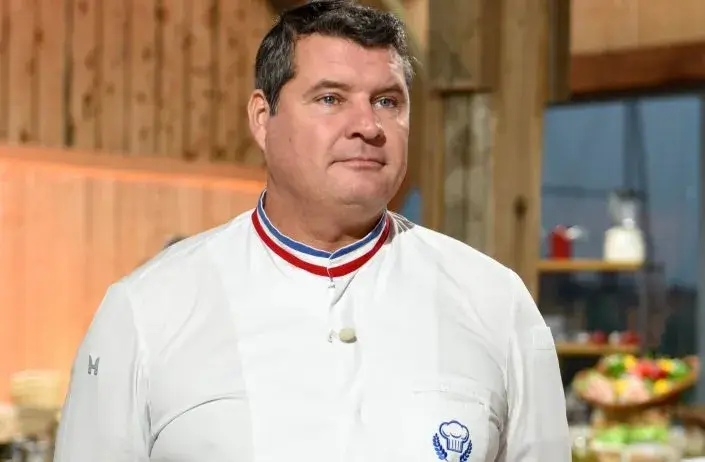 Bruno Cormerais : taille, epouse, carrière et histoire d’un Talent Reconnu